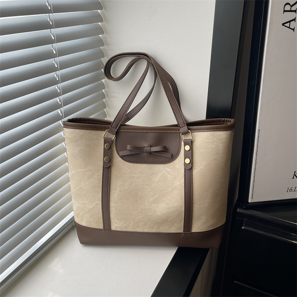 Women's Travel Tote Bag: Large Capacity Simple Shoulder Bag - Image 2